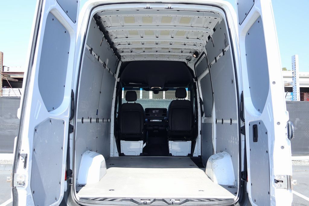 Used 2019 Mercedes-Benz Sprinter 144 image 13