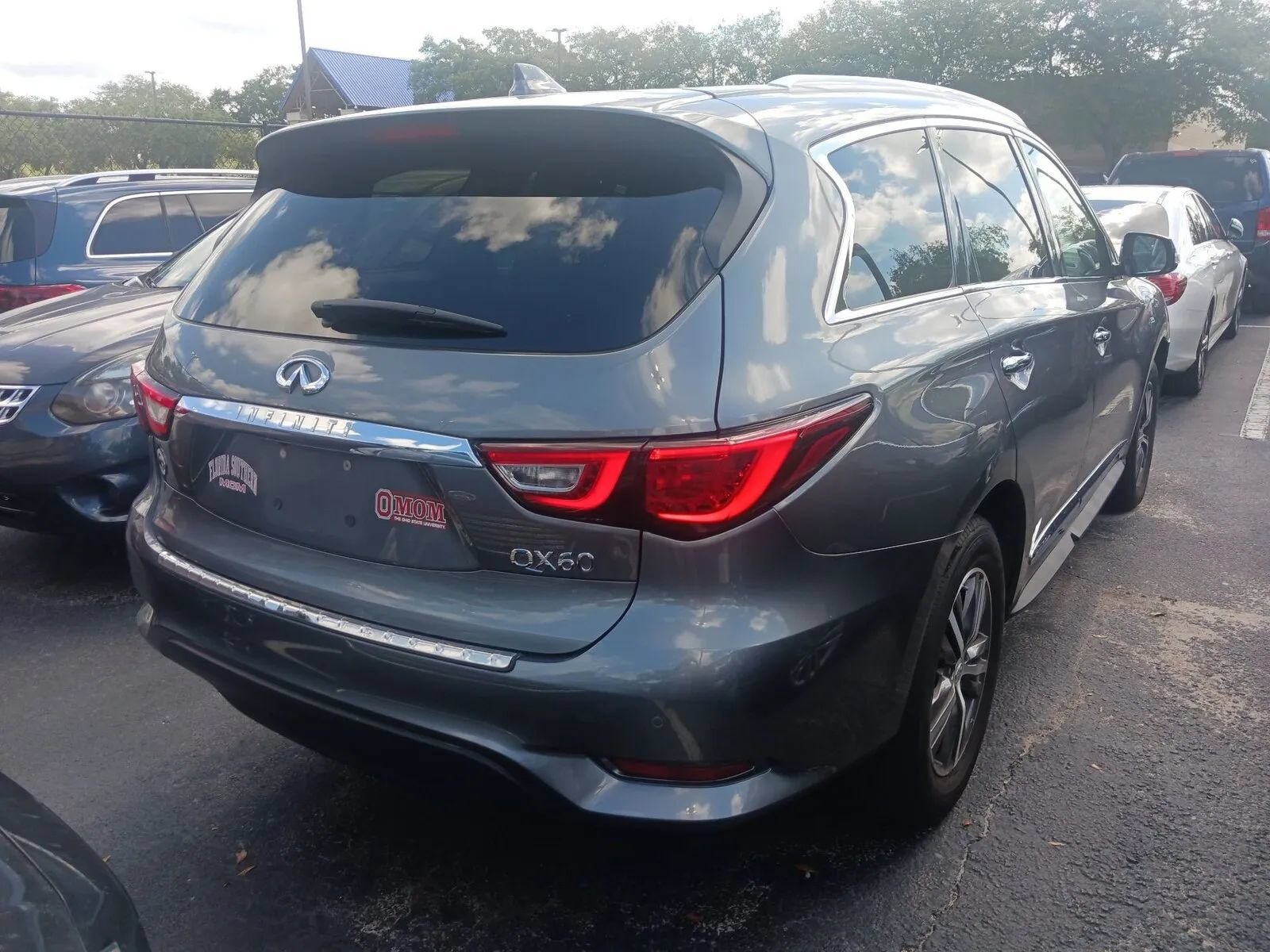 Used 2017 INFINITI QX60 Luxe w/ Premium Plus Package AWD/4WD image 2