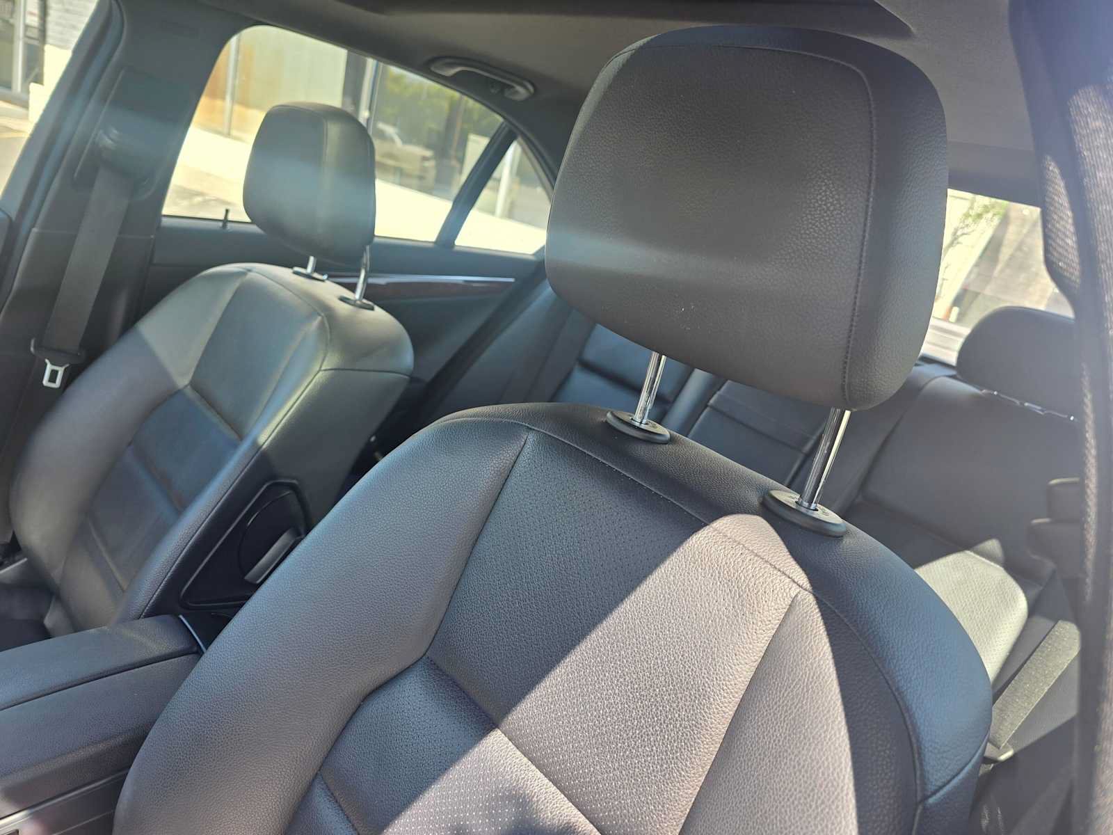 Used 2010 Mercedes-Benz C 300 Sedan image 22