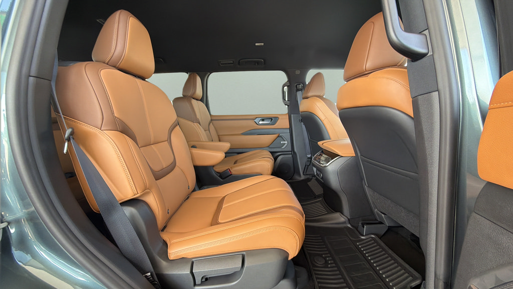 New 2026 Nissan Armada SL w/ Captain's Chari Seat Package AWD/4WD image 19