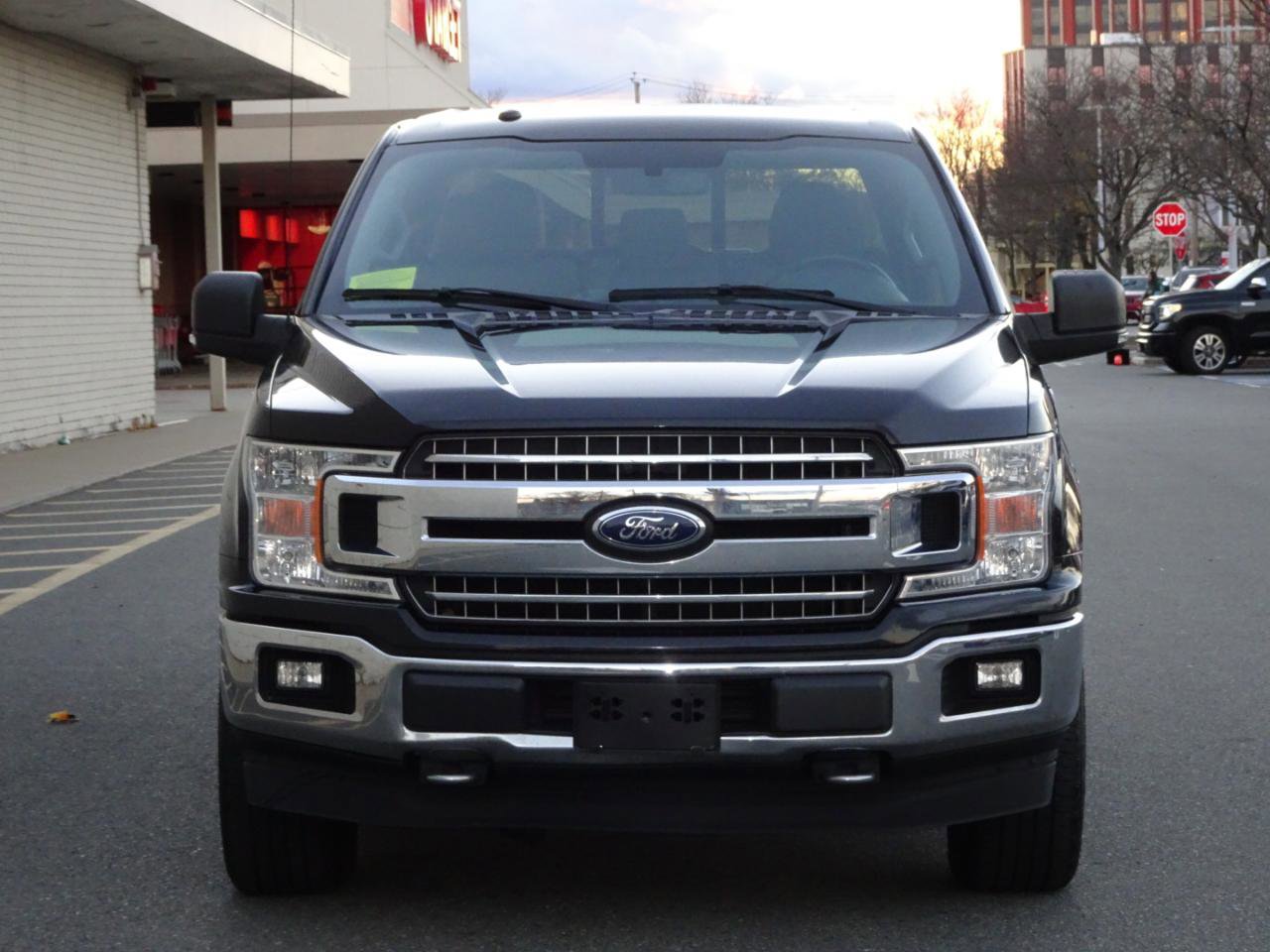 Used 2018 Ford F150 XLT w/ Equipment Group 302A Luxury image 2
