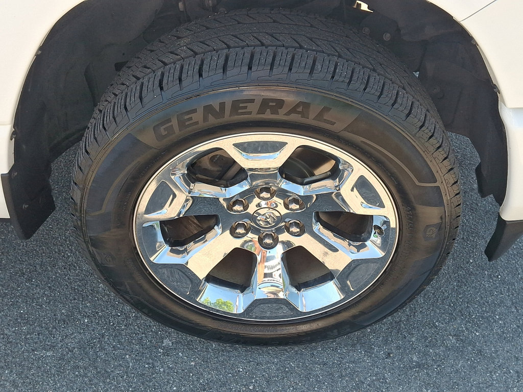 Used 2022 RAM 1500 Big Horn AWD/4WD image 9