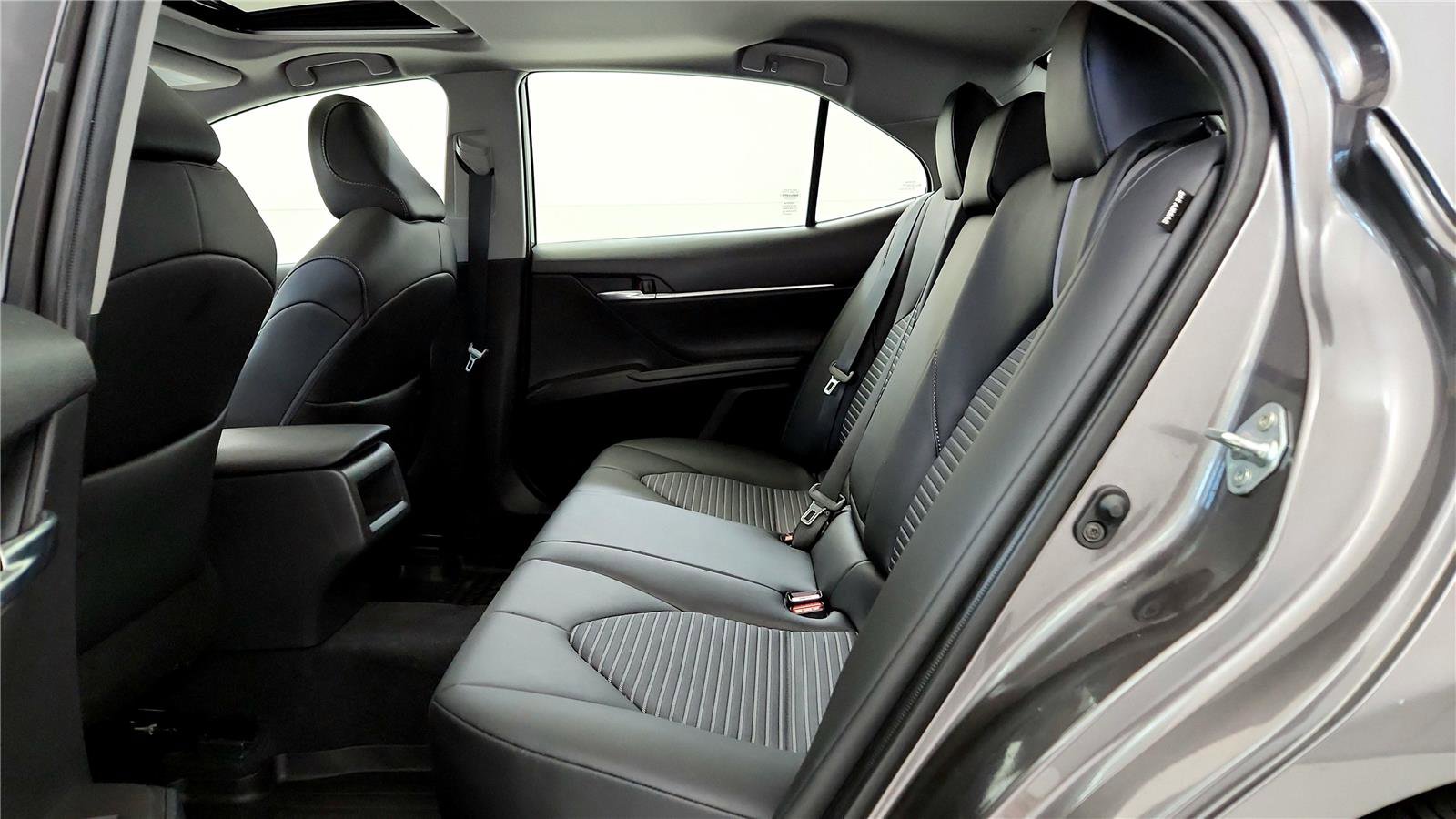 Used 2023 Toyota Camry SE image 21