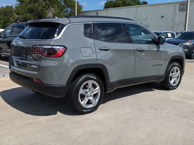 Used 2024 Jeep Compass Latitude w/ Altitude Special Edition AWD/4WD image 6
