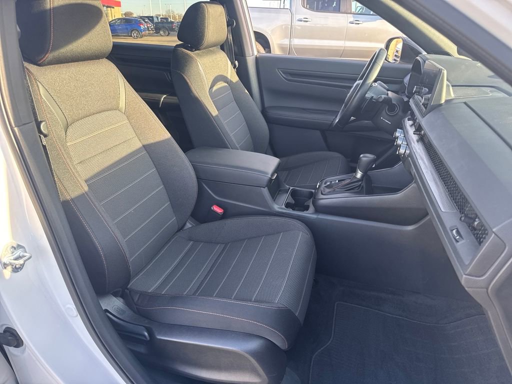 Used 2025 Honda CR-V Sport image 14