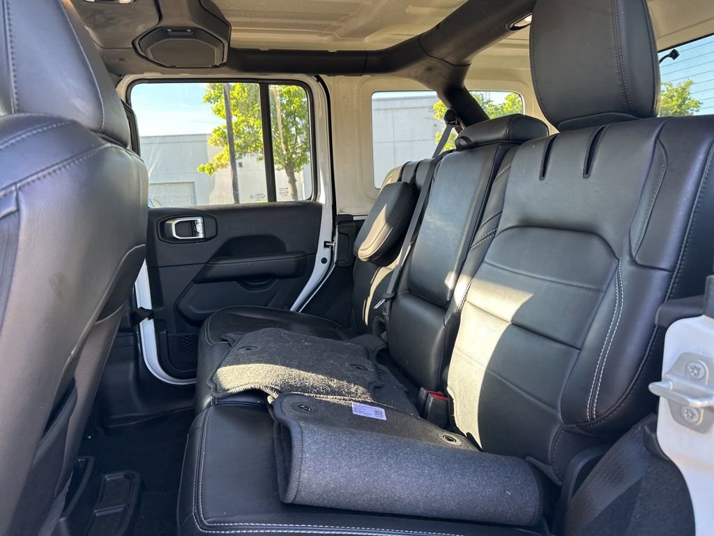 Used 2023 Jeep Wrangler Unlimited Sahara image 8