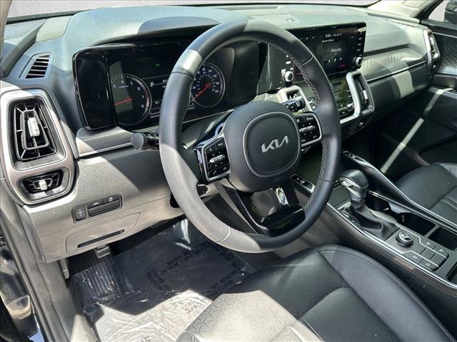 Used 2023 Kia Sorento S FWD image 9