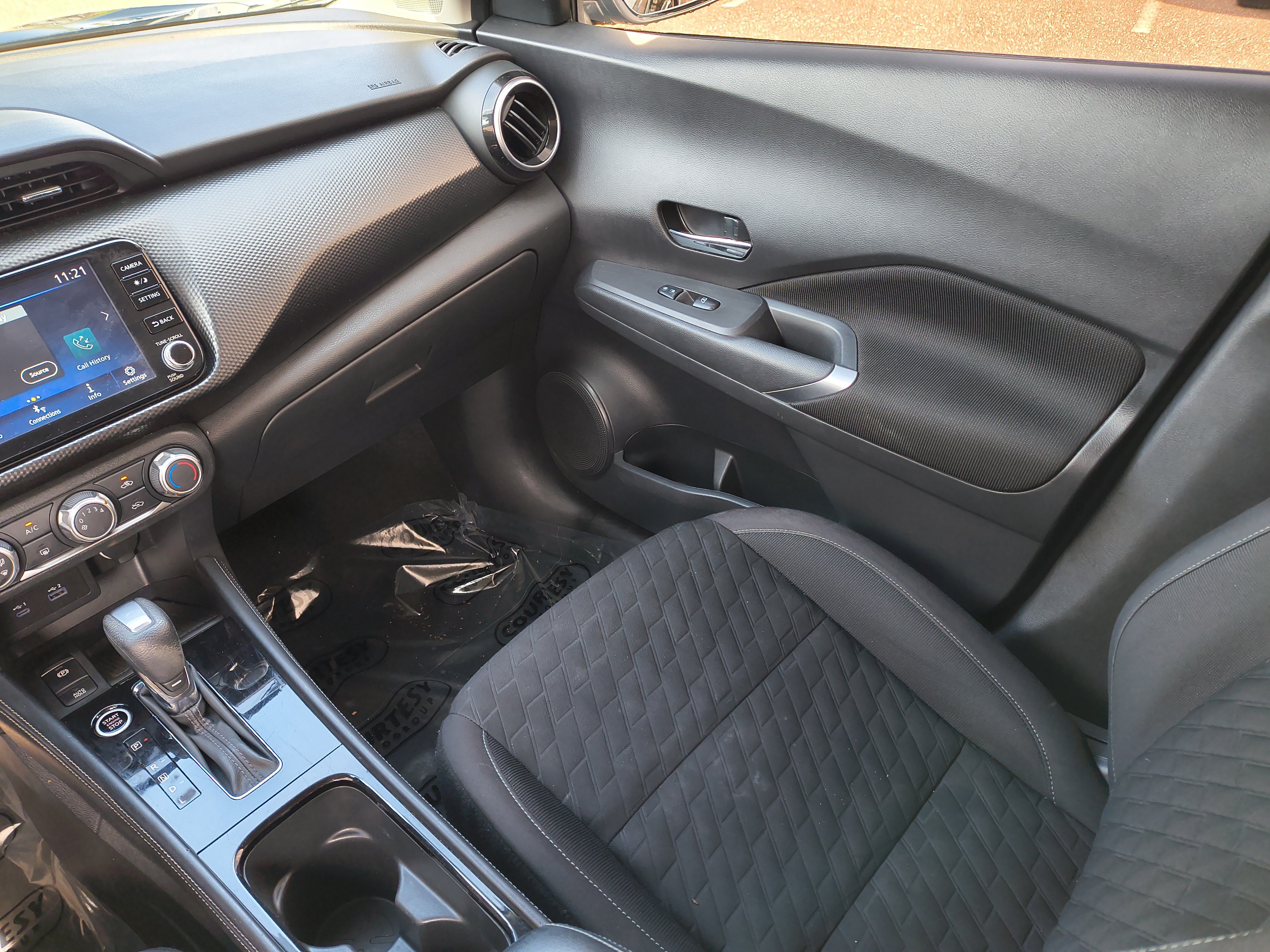 Certified 2023 Nissan Kicks SV FWD image 17