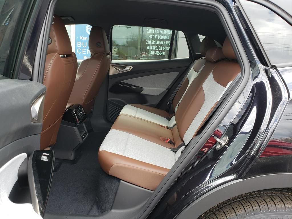 New 2026 Volkswagen ID.4 Pro AWD/4WD image 7
