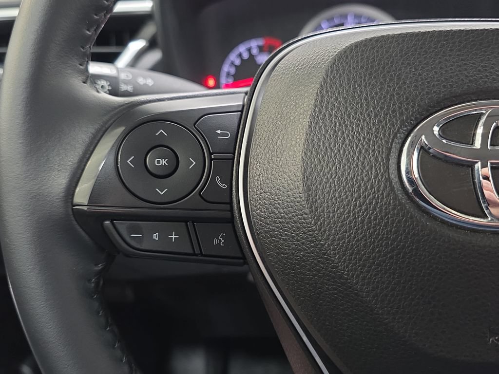 Used 2022 Toyota Corolla Cross LE AWD/4WD image 17