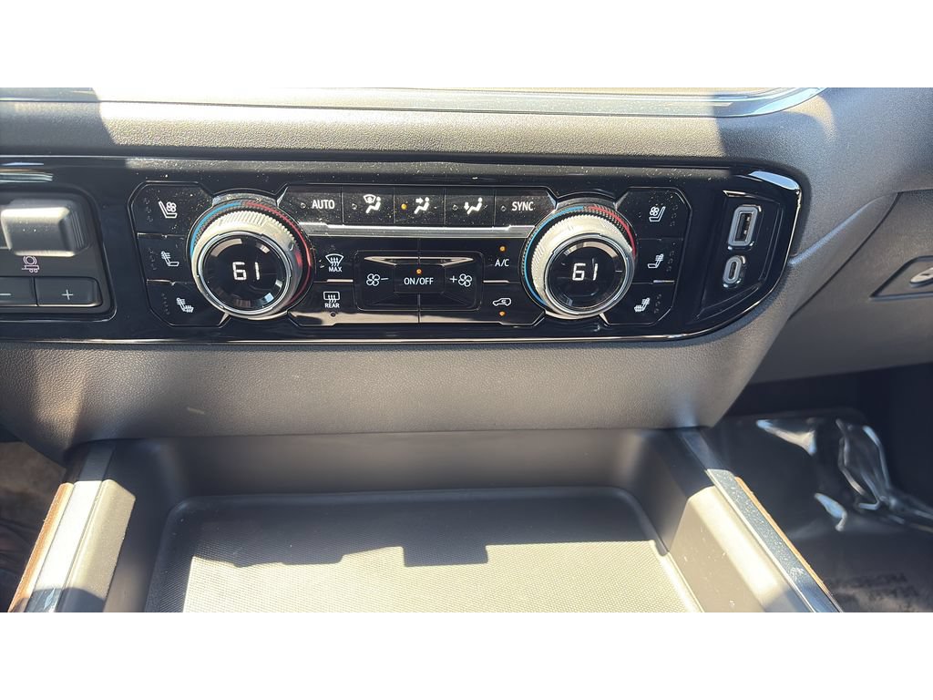 Used 2024 Chevrolet Silverado 3500 High Country w/ High Country Premium Package AWD/4WD image 11