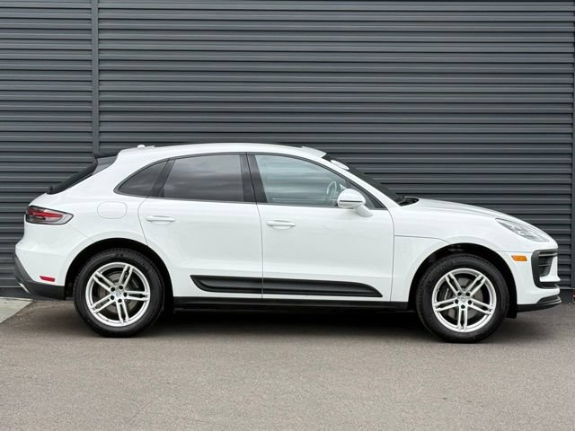 Certified 2026 Porsche Macan AWD/4WD image 8