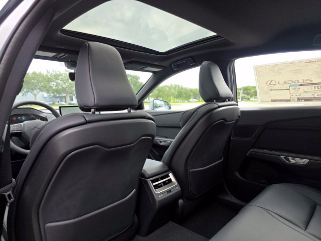 New 2026 Lexus ES 350e w/ Convenience Package FWD image 18