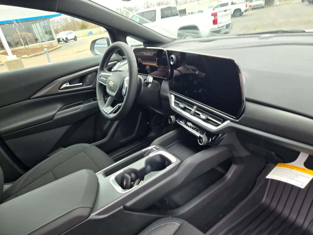 New 2026 Chevrolet Equinox EV LT w/ Comfort Package image 5