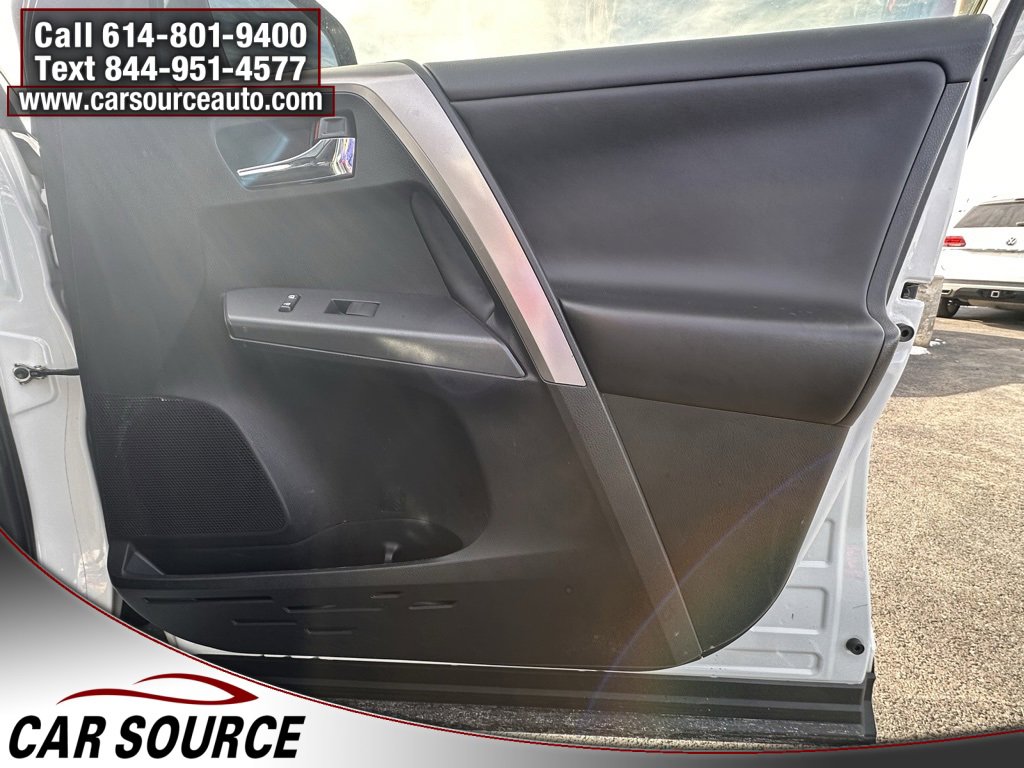 Used 2018 Toyota RAV4 XLE w/ Plus Extra Value Package image 22