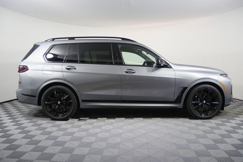Used 2026 BMW X7 M60i image 2
