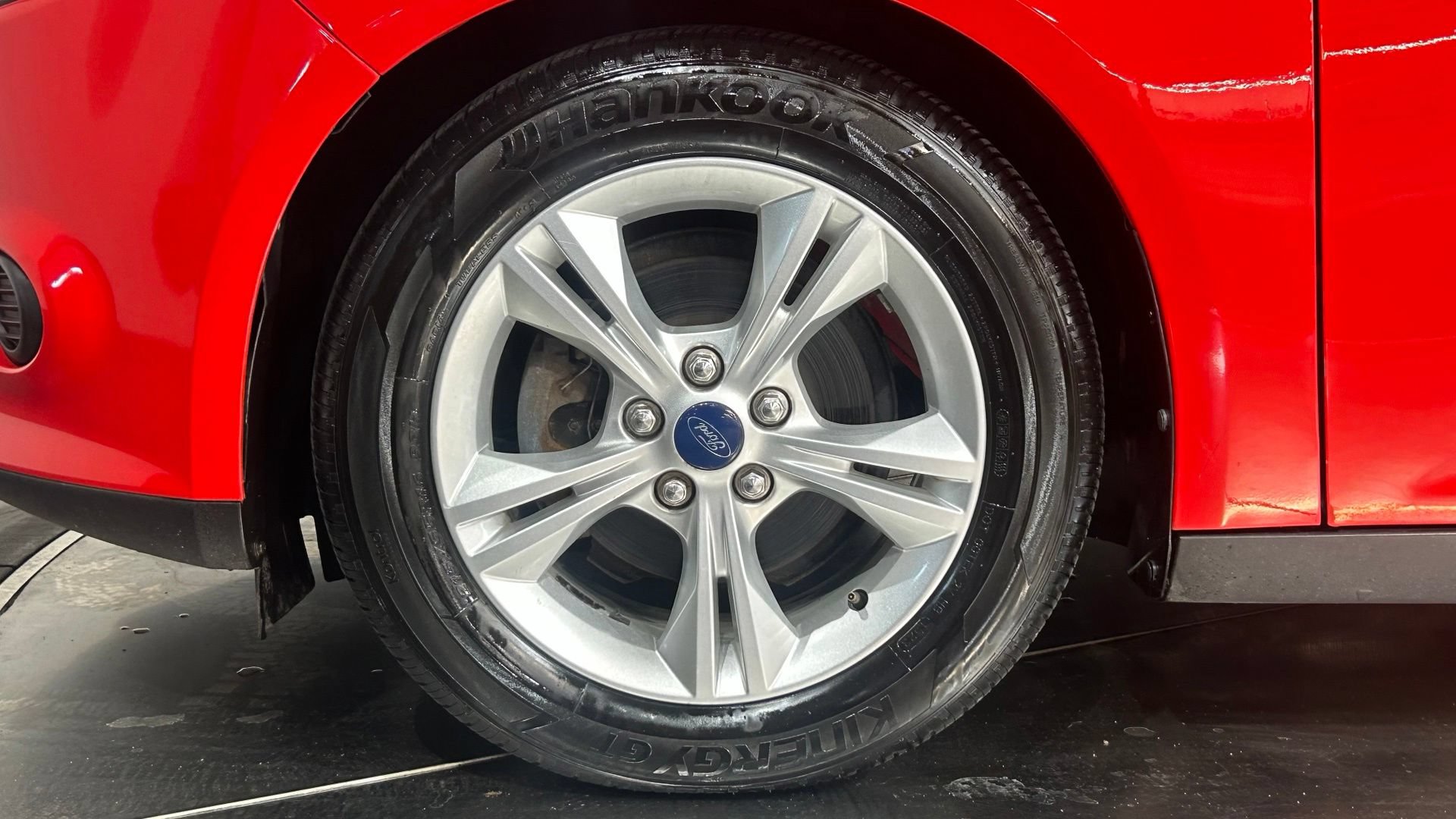 Used 2013 Ford Focus SE FWD image 23