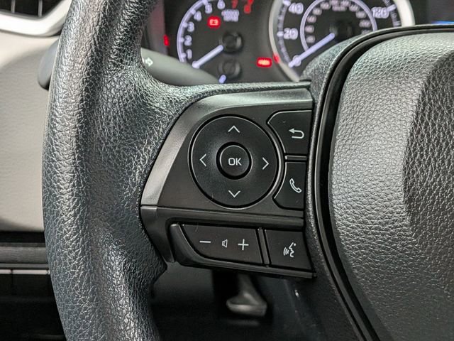 Used 2021 Toyota Corolla LE image 31