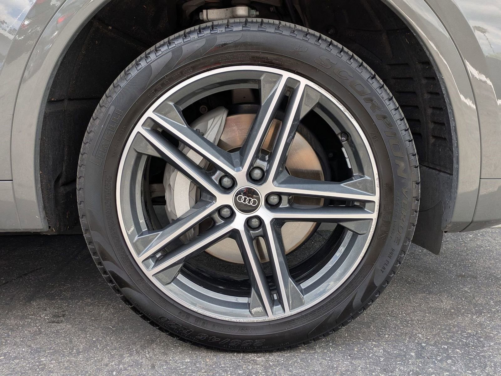 Used 2023 Audi Q5 e Premium w/ Convenience Package image 27