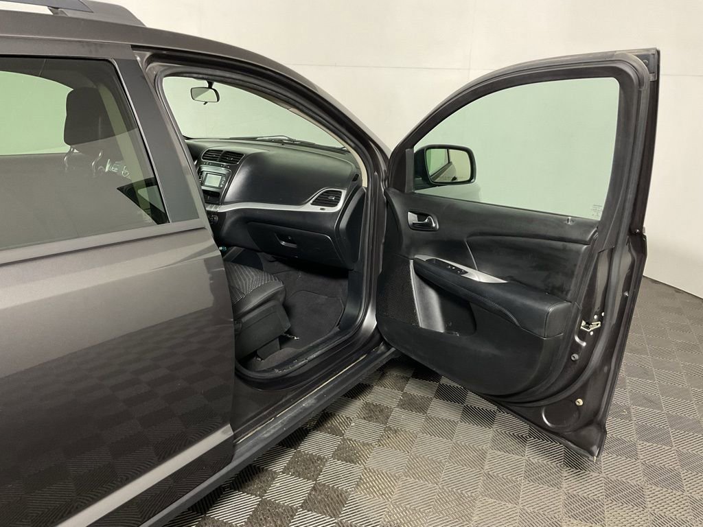 Used 2017 Dodge Journey SE FWD image 27