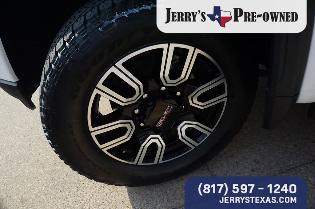 Used 2022 GMC Sierra 2500 AT4 w/ AT4 Preferred Package image 9