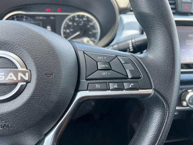 Used 2025 Nissan Versa SV FWD image 9