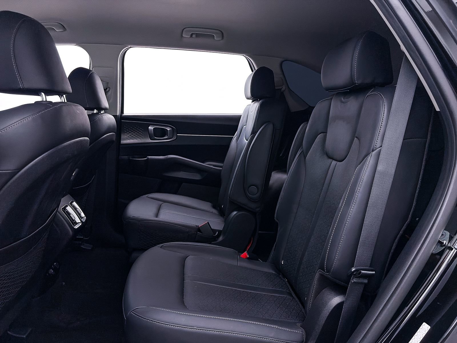 Used 2023 Kia Sorento EX image 35