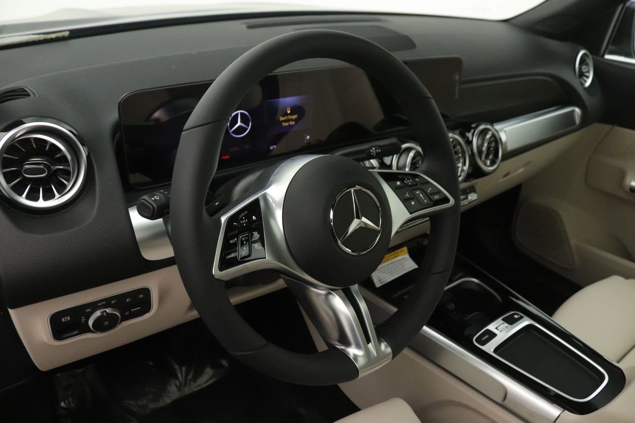 New 2026 Mercedes-Benz GLB 250 image 5