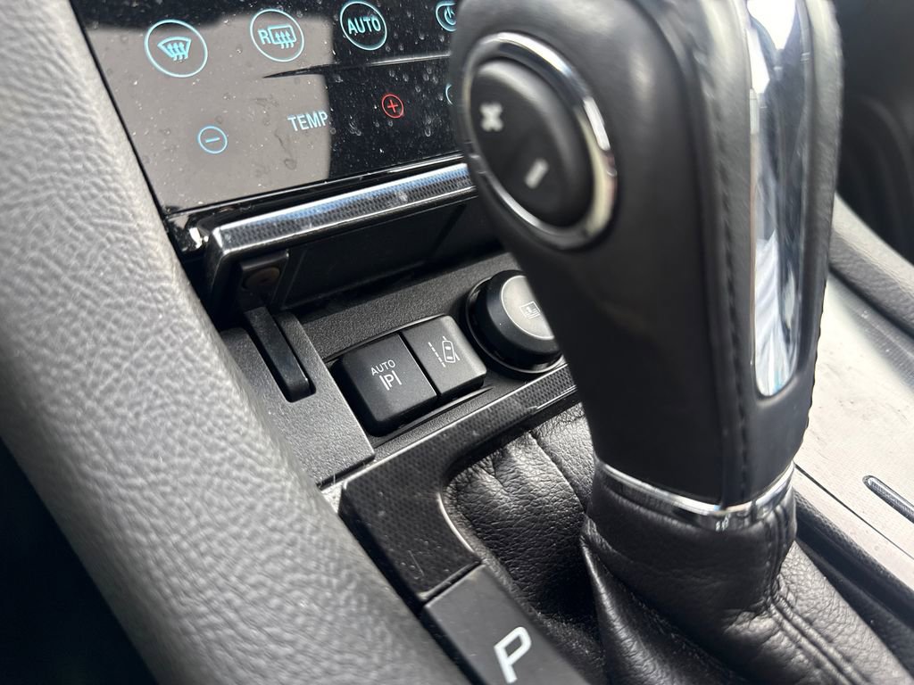 Used 2017 Ford Taurus Limited w/ Driver Assist Package AWD/4WD image 23