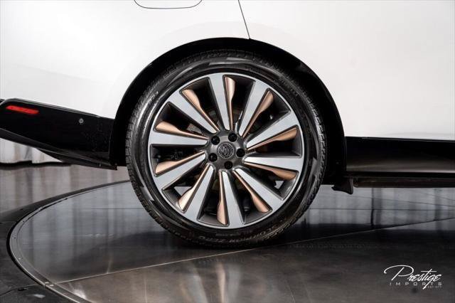 Used 2023 Land Rover Range Rover SV AWD/4WD image 16