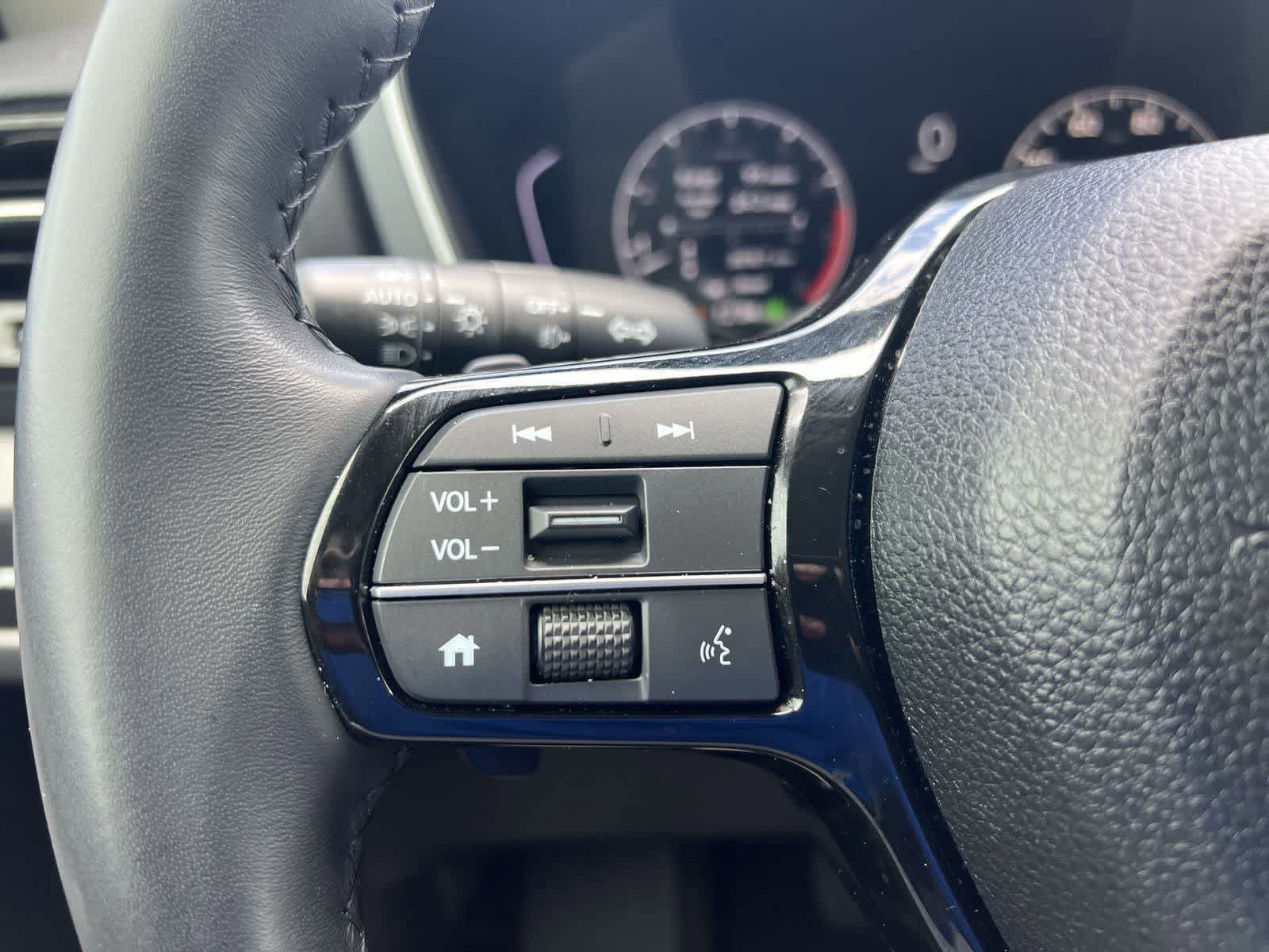 Used 2025 Honda Pilot EX-L image 25