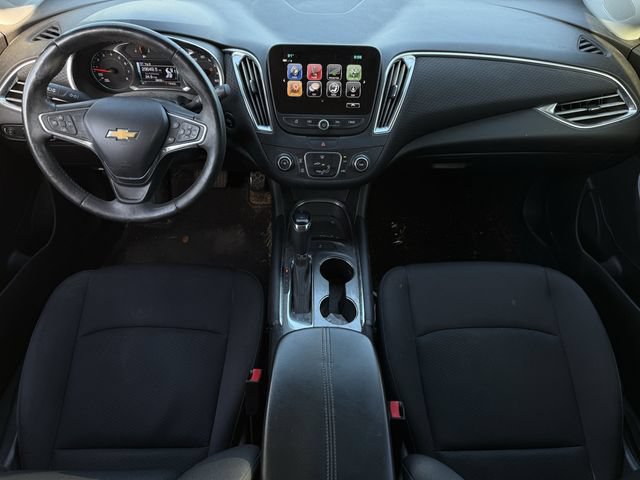 Used 2017 Chevrolet Malibu LT FWD image 2