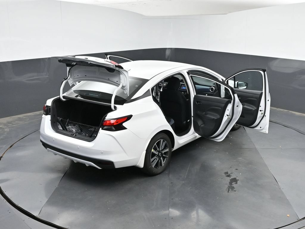 Used 2025 Nissan Versa SV w/ Trunk Package FWD image 30