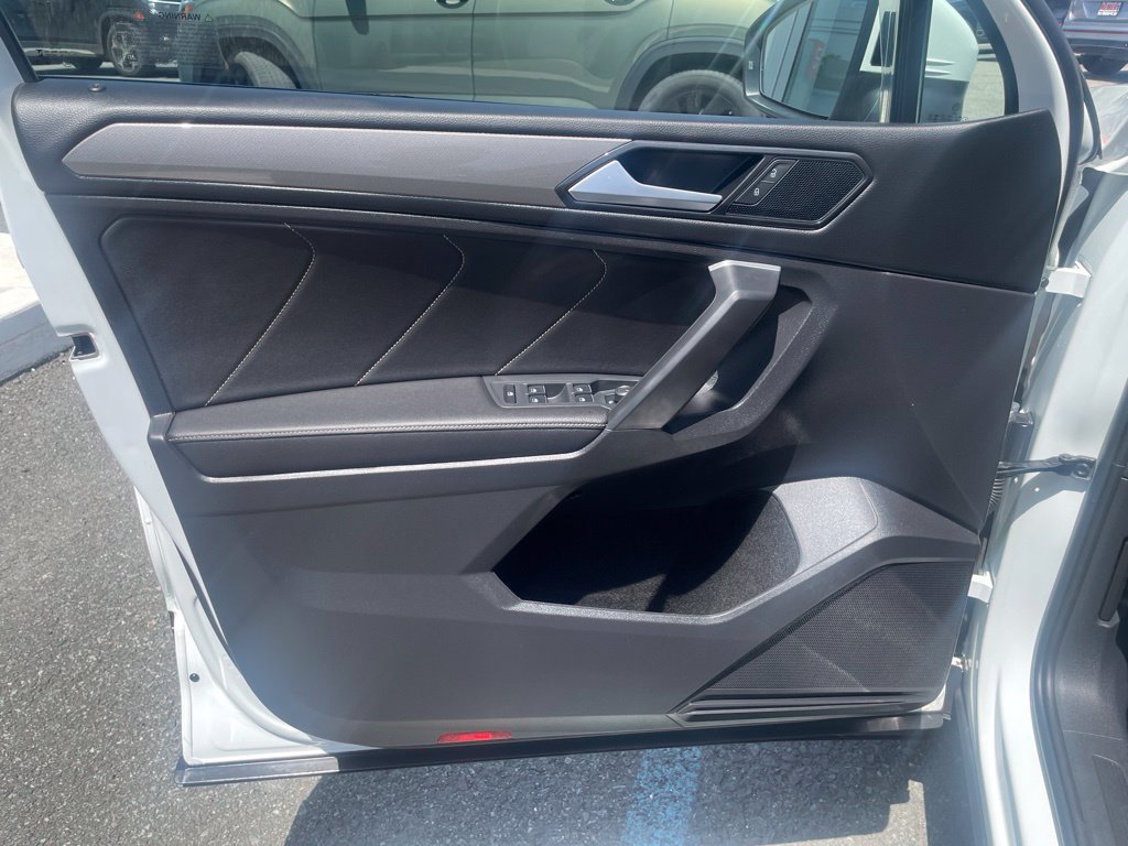 Certified 2023 Volkswagen Tiguan SE AWD/4WD image 16