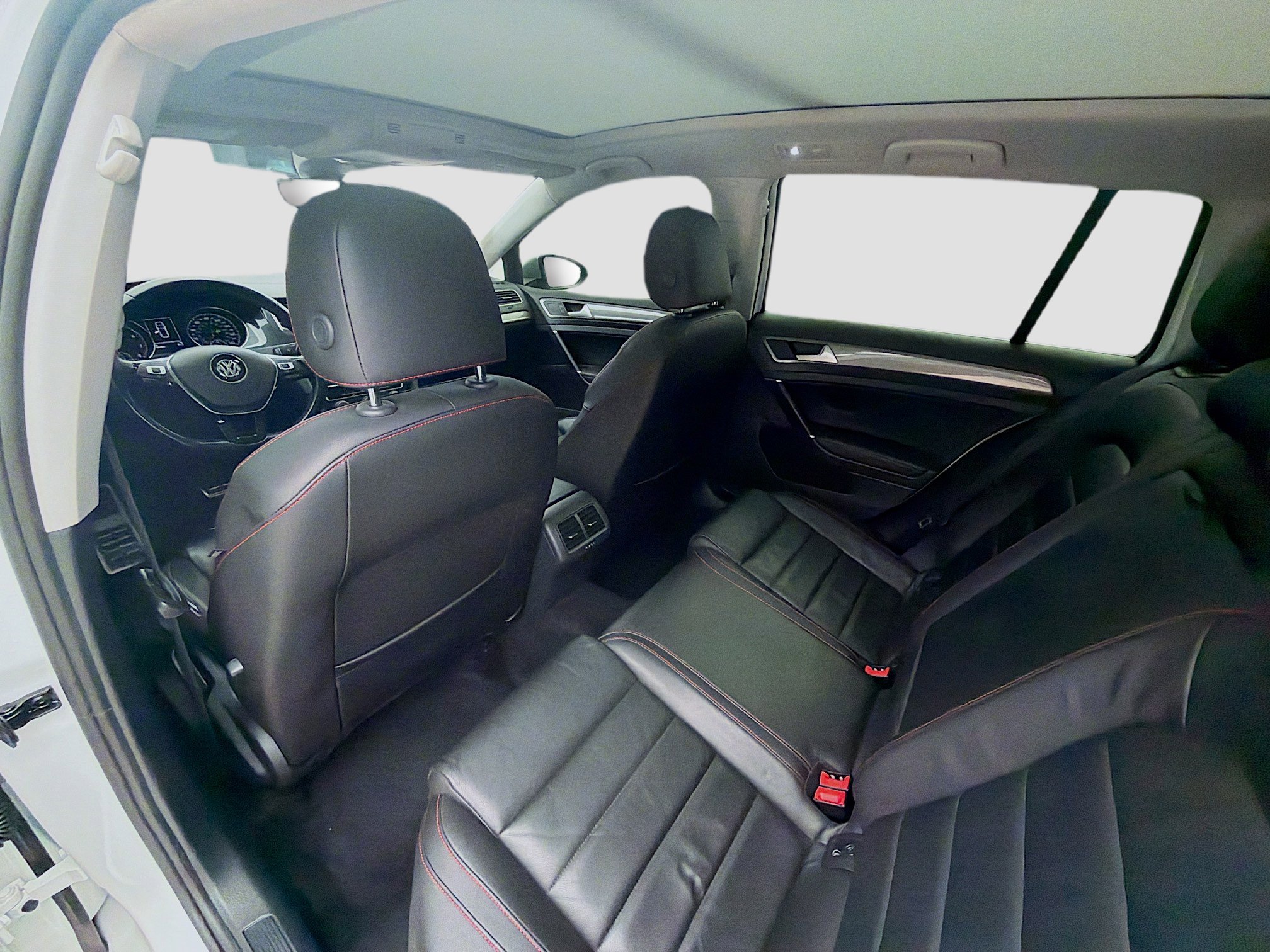 Used 2019 Volkswagen Golf Alltrack SE image 24