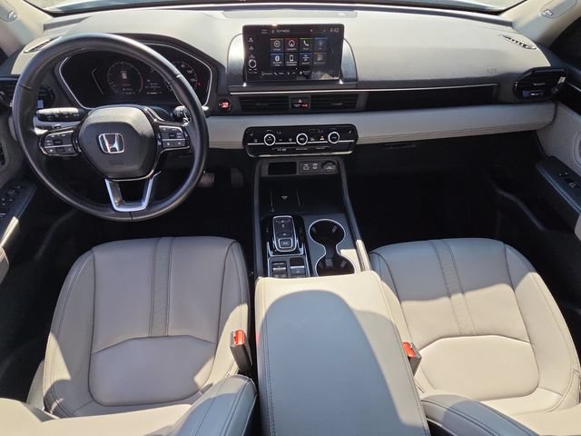 Used 2023 Honda Pilot Touring image 13