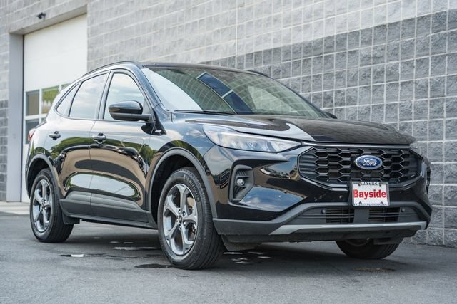Used 2025 Ford Escape ST-Line Select AWD/4WD image 2
