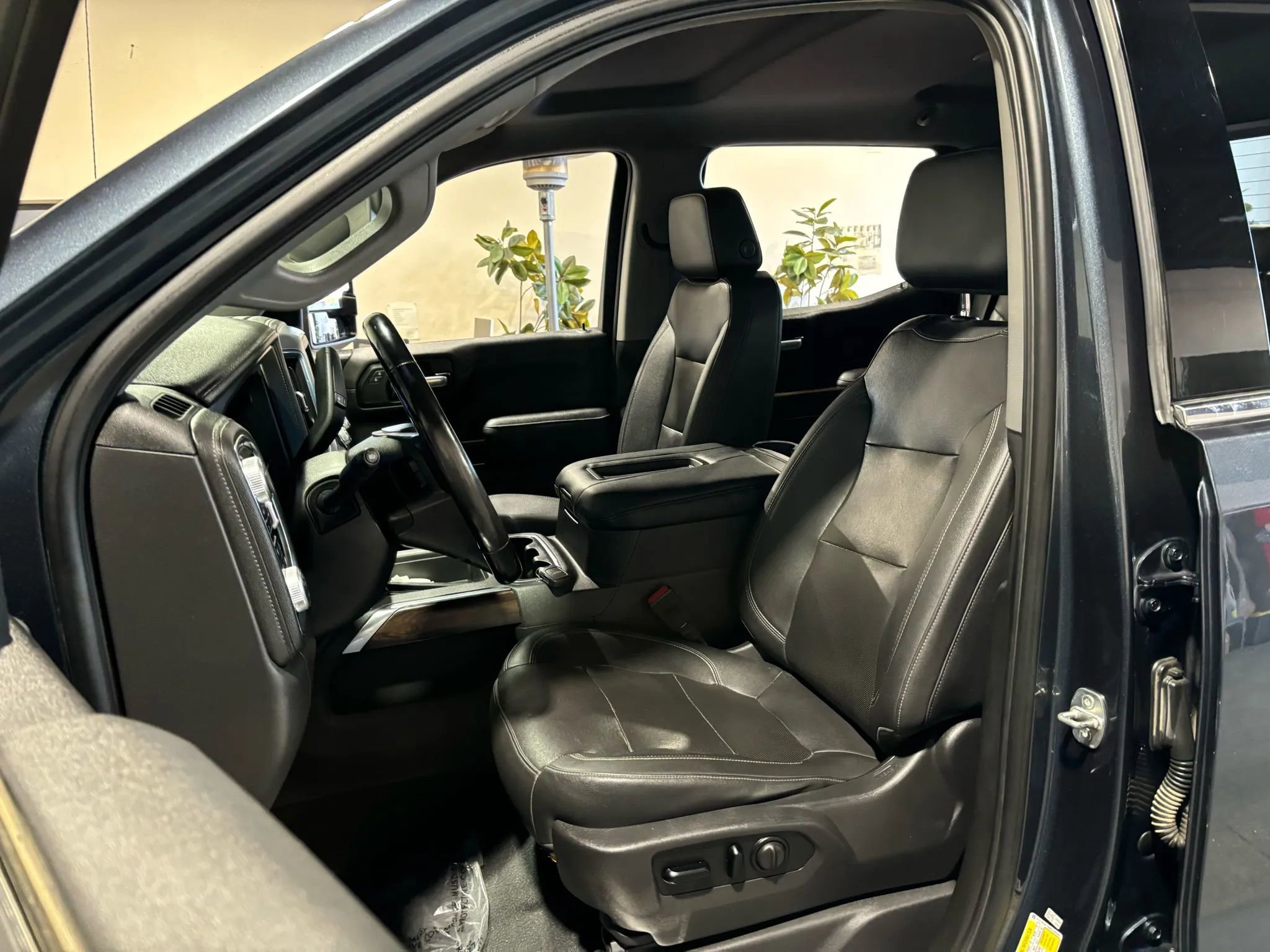 Used 2021 GMC Sierra 1500 SLT w/ SLT Premium Plus Package image 9