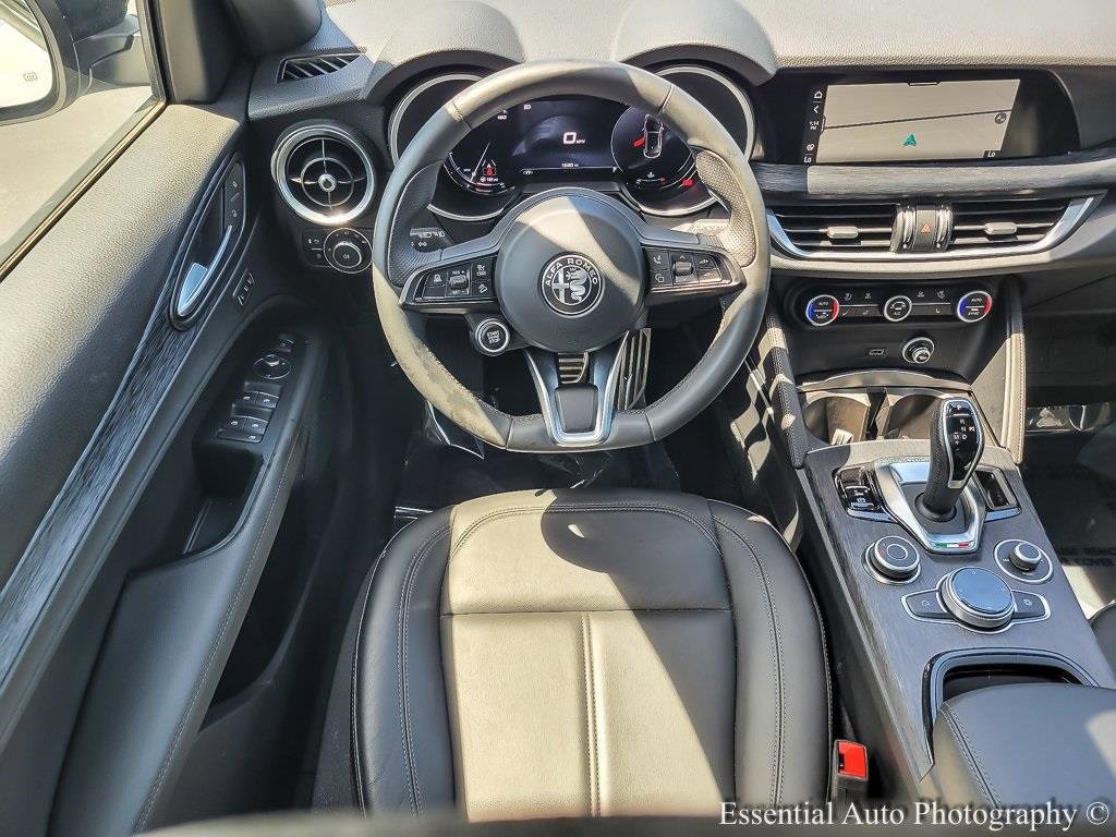 Used 2024 Alfa Romeo Stelvio Sprint image 12