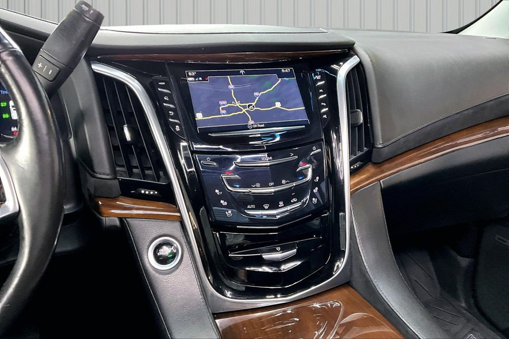Used 2019 Cadillac Escalade Premium Luxury w/ LPO, Radiant Package AWD/4WD image 9