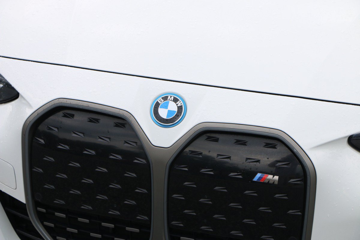 Used 2022 BMW i4 M50 w/ Premium Package AWD/4WD image 11