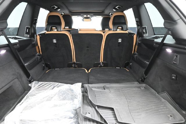 Used 2024 Volvo XC90 B6 Ultimate w/ Protection Package AWD/4WD image 31