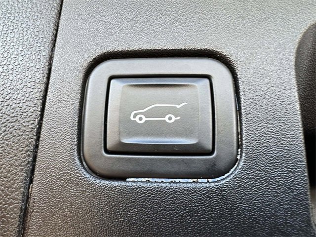 Used 2023 Cadillac XT5 Premium Luxury image 14