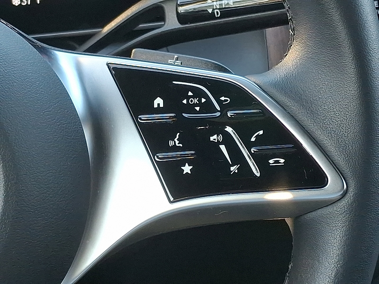 Certified 2025 Mercedes-Benz GLC 300 4MATIC image 21