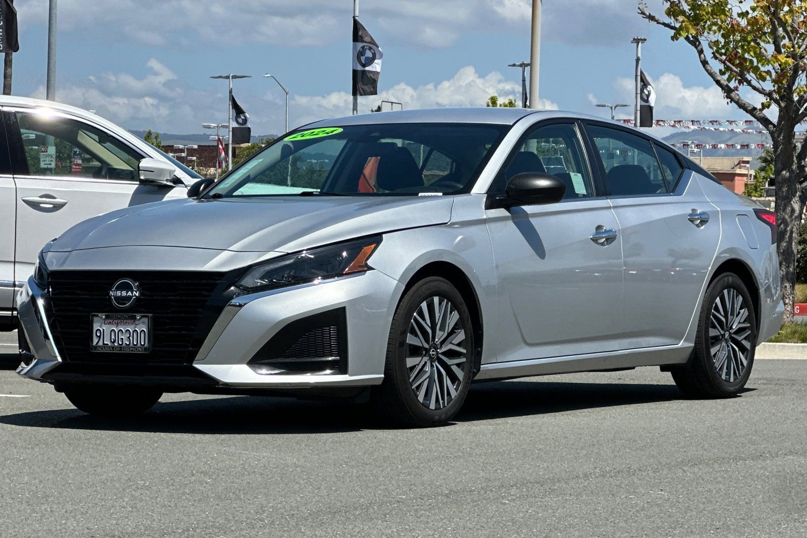 Used 2024 Nissan Altima 2.5 SV FWD image 6