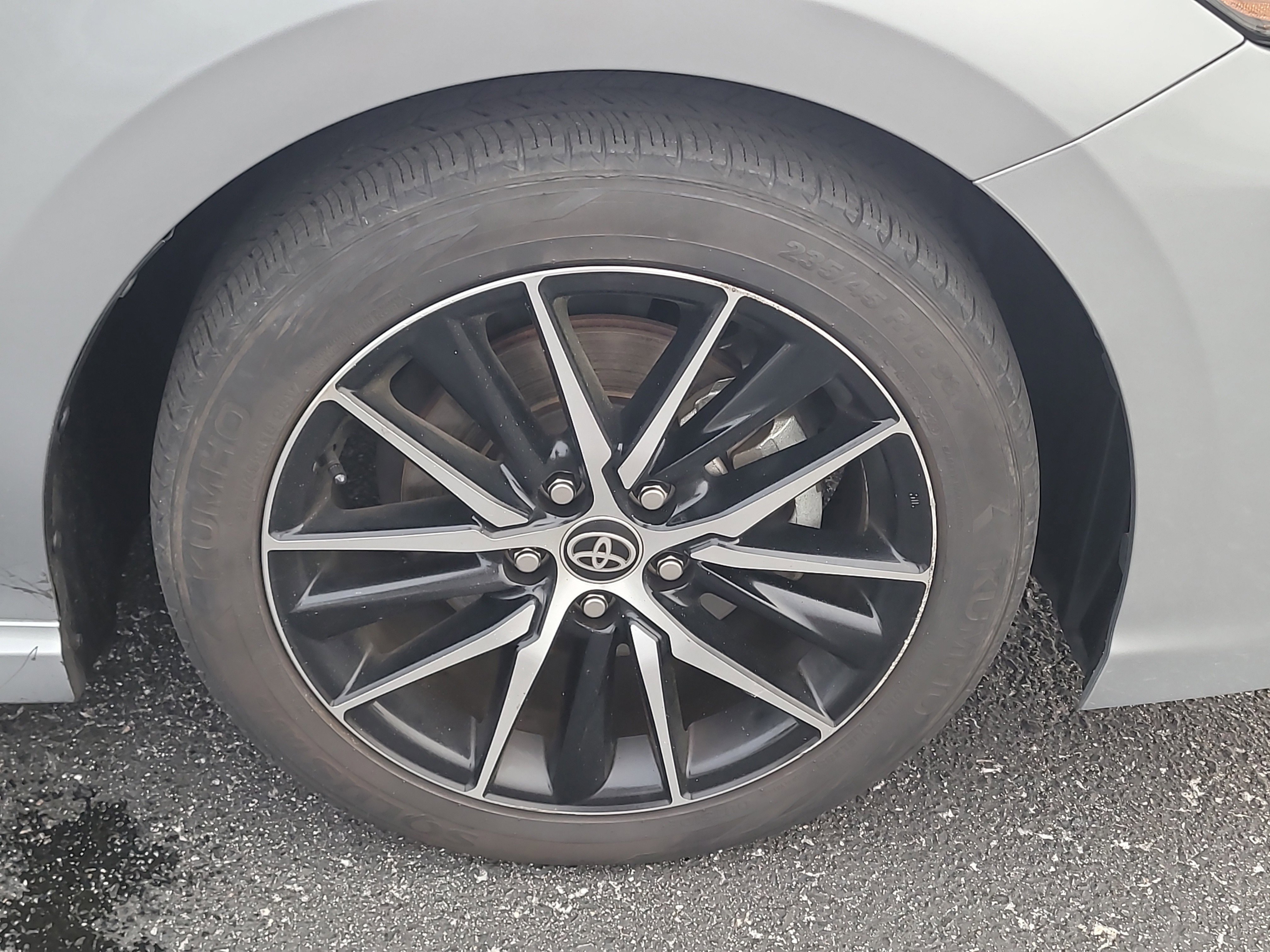 Used 2024 Toyota Camry SE image 10