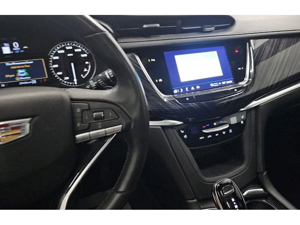 Used 2024 Cadillac XT6 Premium Luxury AWD/4WD image 10