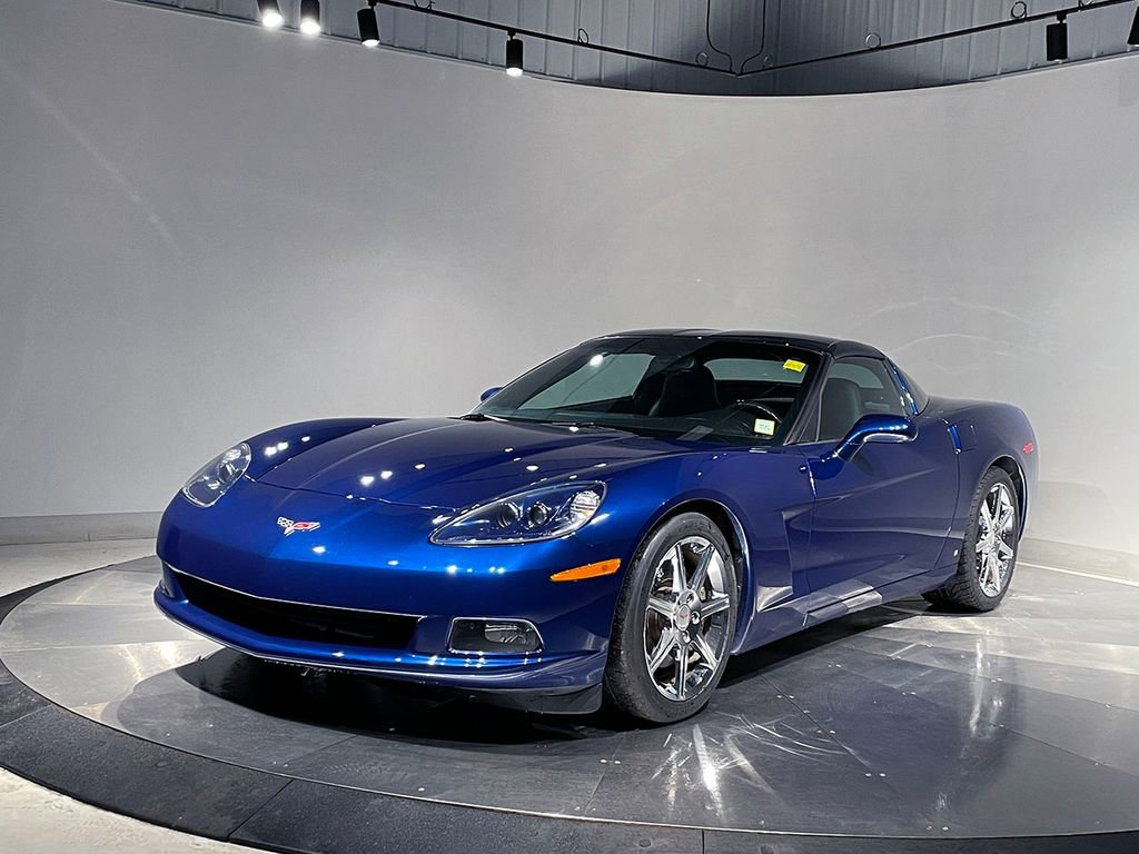 Used 2007 Chevrolet Corvette Coupe w/ Roof Package RWD image 2