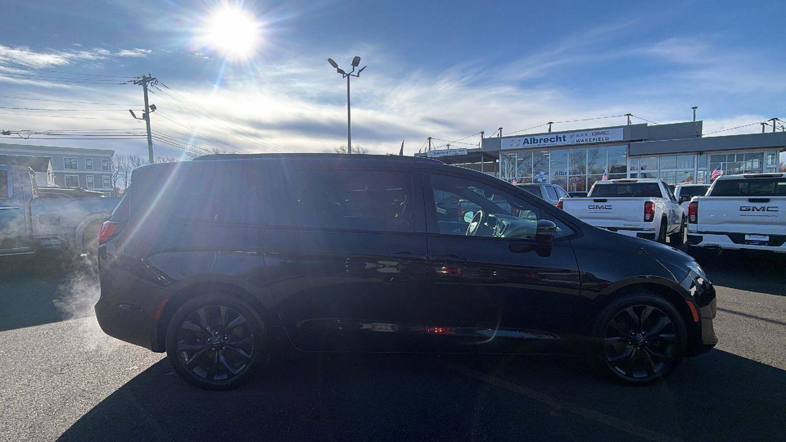 Used 2019 Chrysler Pacifica Limited w/ Advanced Safetytec Group image 8