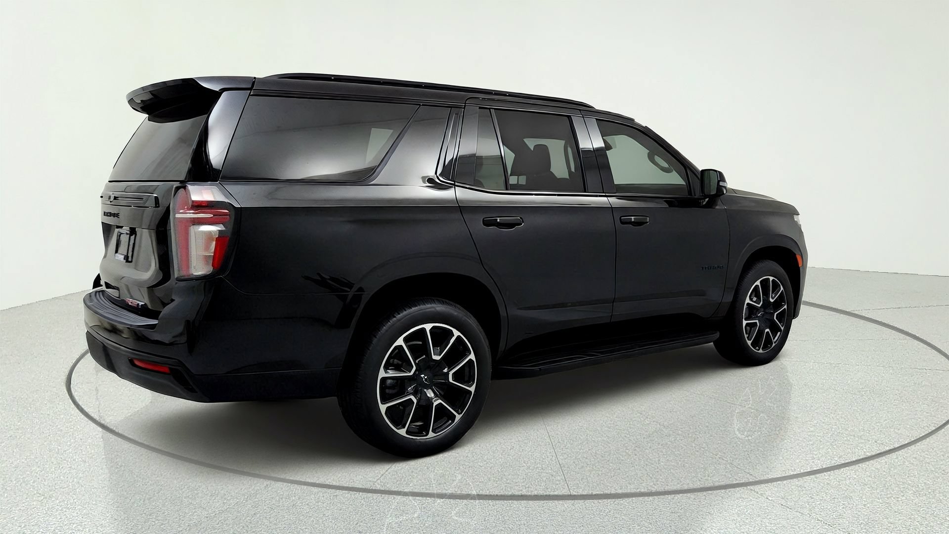Used 2023 Chevrolet Tahoe RST w/ Luxury Package AWD/4WD image 5